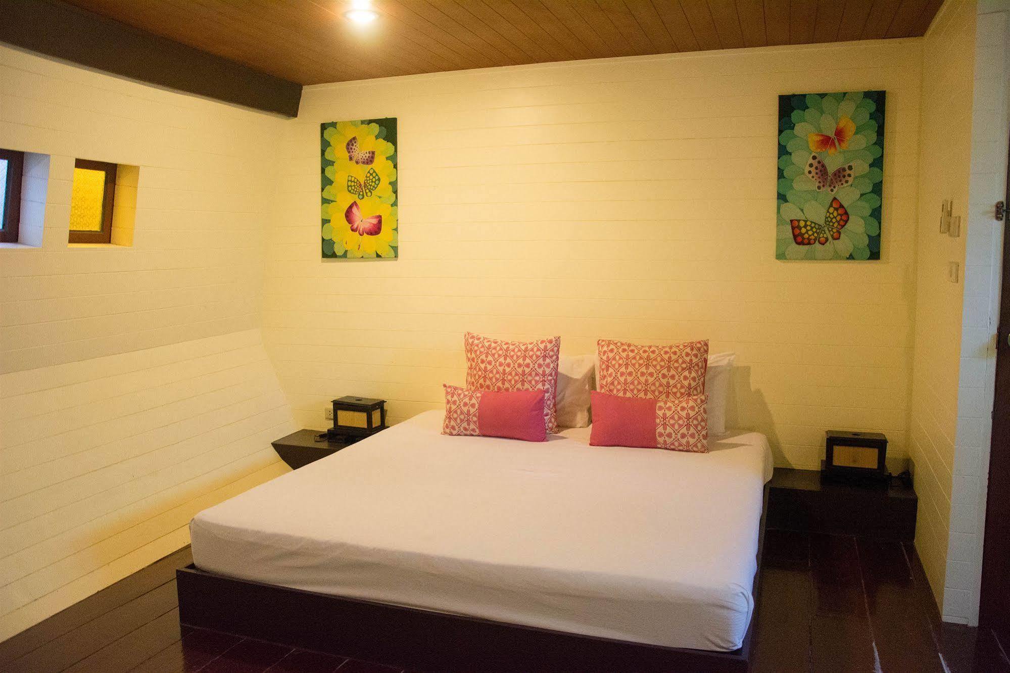 Boat Lodge Resort Hua Hin Exterior photo