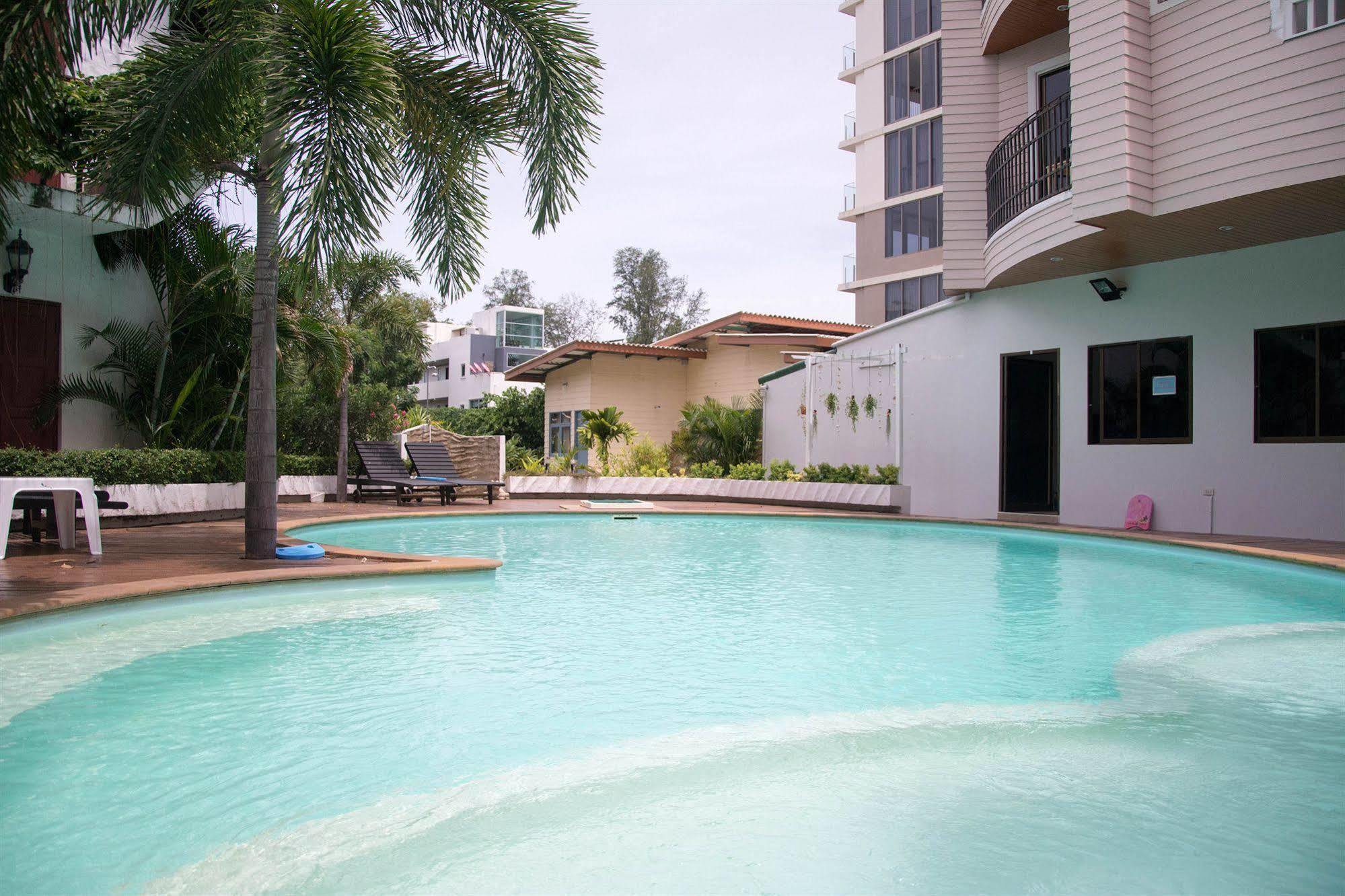 Boat Lodge Resort Hua Hin Exterior photo